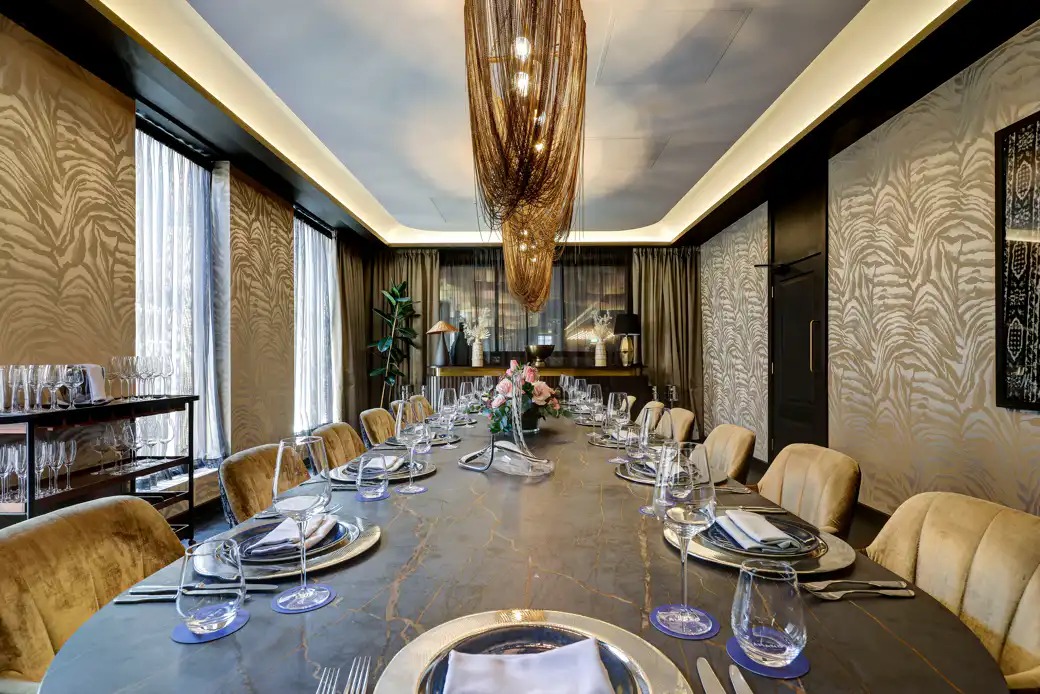Cevrupjazik diner voor ravintolagasten